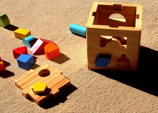 shape sorter toy child development